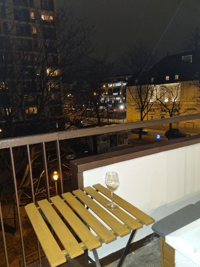 Appartement Metro Arsenal - 100 M Od Metra