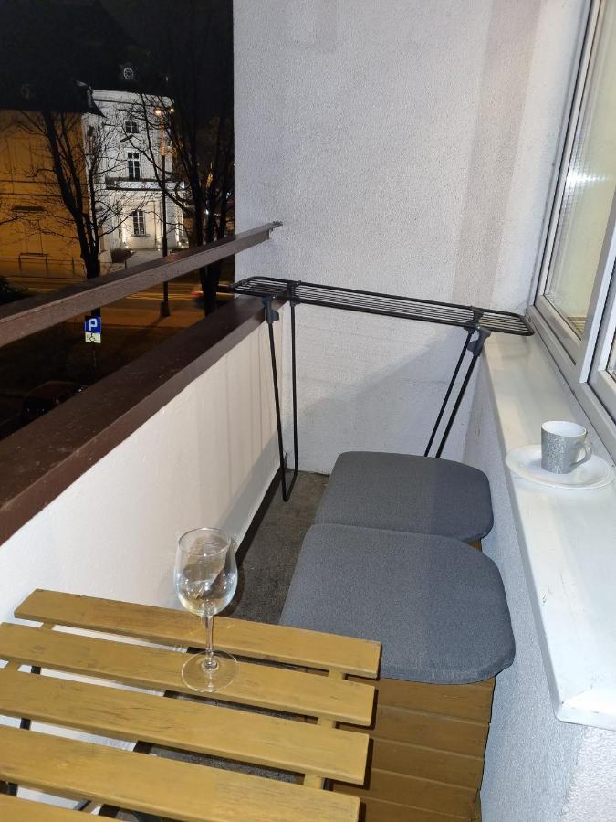 Metro Arsenal - 100 M Od Metra Appartement *